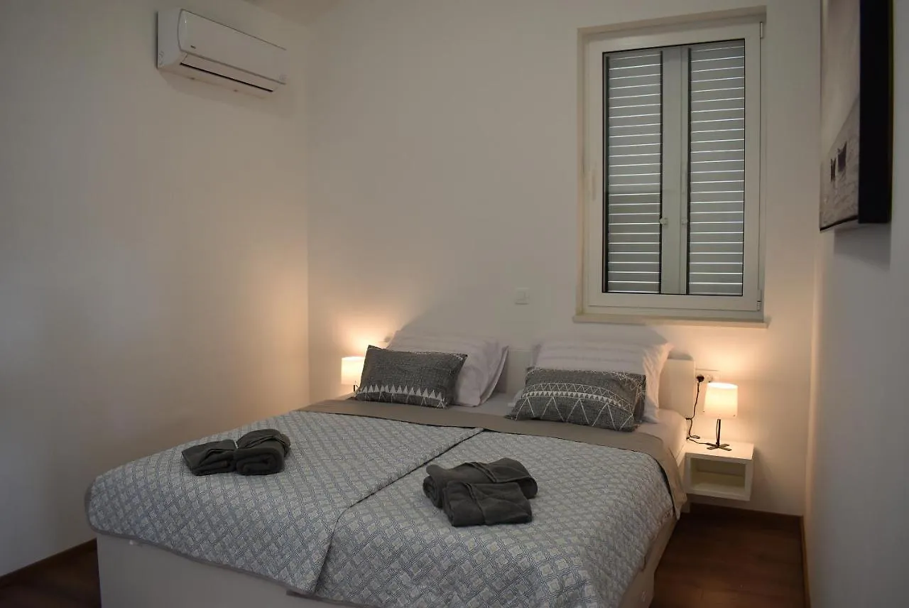 Apartment Aci Marina Rab Banjol Croatia